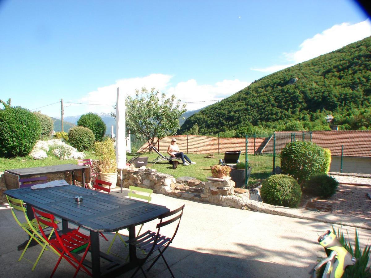 La Bruyere - Chez Martine Bed and Breakfast Appy Exteriör bild
