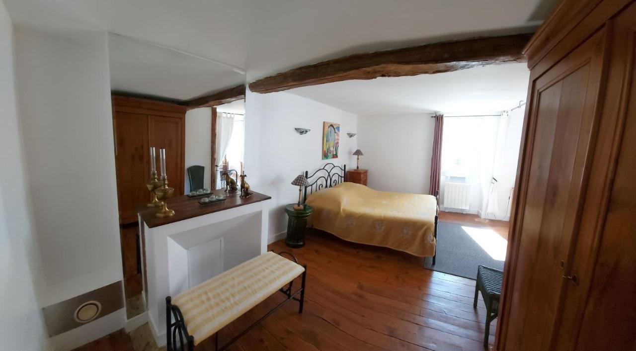 La Bruyere - Chez Martine Bed and Breakfast Appy Exteriör bild