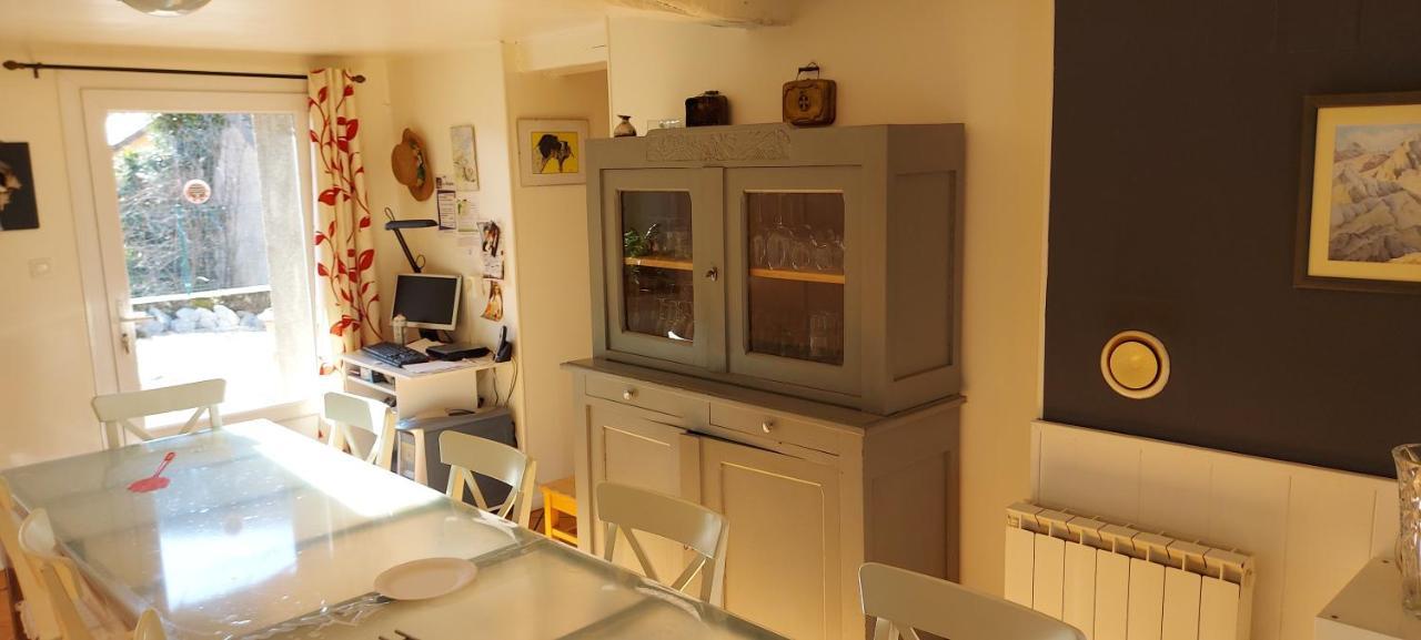 La Bruyere - Chez Martine Bed and Breakfast Appy Exteriör bild